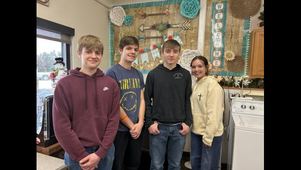 Winners of the high school division and overall winners Kaleb Van Dusseldorp and Baylor Burns; and 7th placers Myer Clements and Maddi Teppo. Courtesy Photo